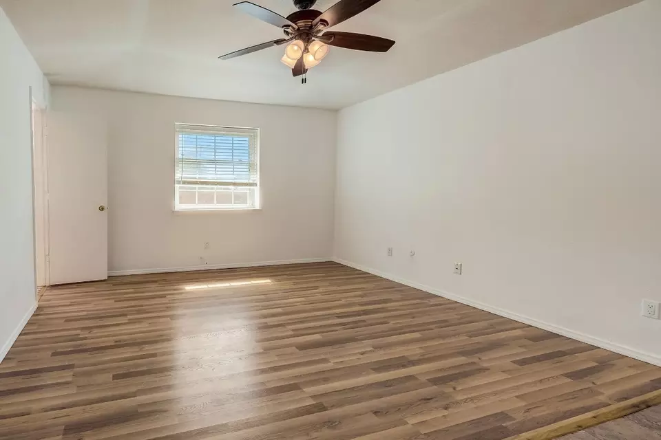  606 Reinosa Dr, Garland, TX 75043 photo 23