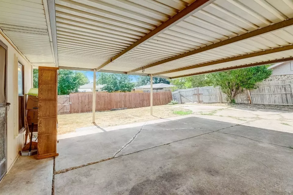  606 Reinosa Dr, Garland, TX 75043 photo 34