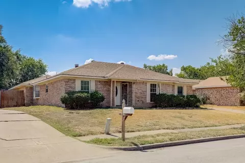 606 Reinosa Dr, Garland, TX 75043