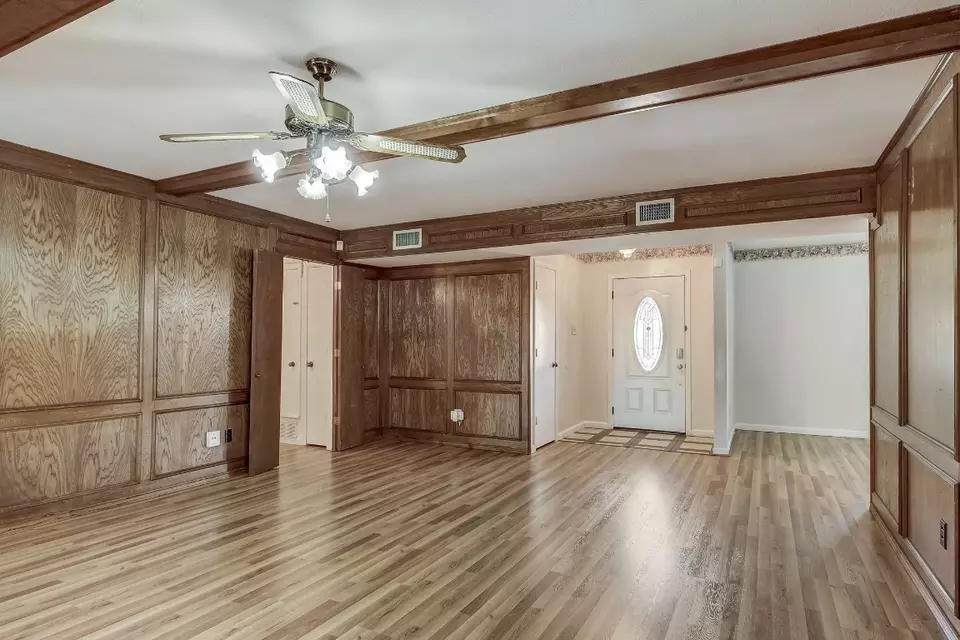  606 Reinosa Dr, Garland, TX 75043 photo 6