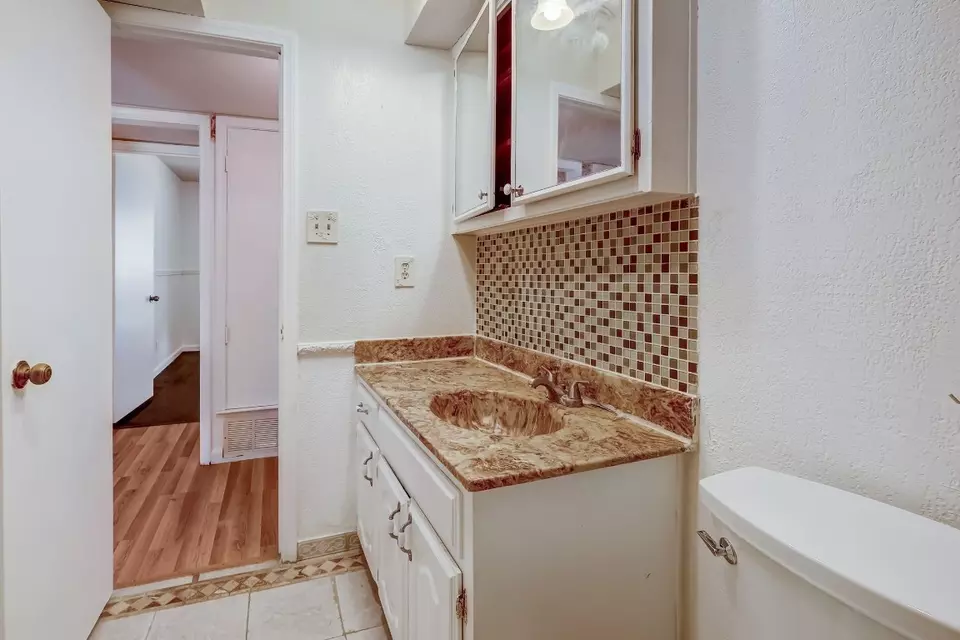  606 Reinosa Dr, Garland, TX 75043 photo 21