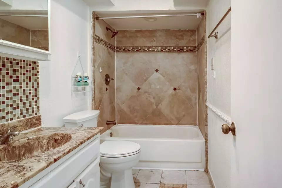  606 Reinosa Dr, Garland, TX 75043 photo 22