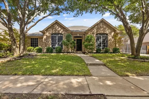 7913 Wister Dr, Fort Worth, TX 76123