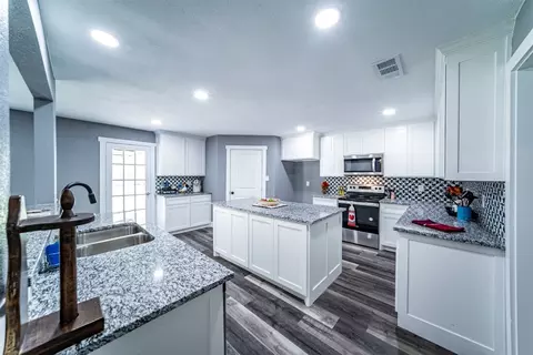 4508 Easy St, Haltom City, TX 76117
