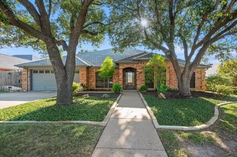 9312 Weeping Willow Dr, North Richland Hills, TX 76182