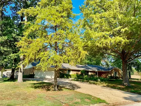 613 Rosemary St, Quitman, TX 75783
