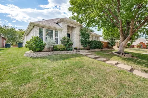 3921 Matthew Ln, Carrollton, TX 75007