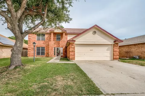 6649 Ridgetop Dr, Watauga, TX 76148