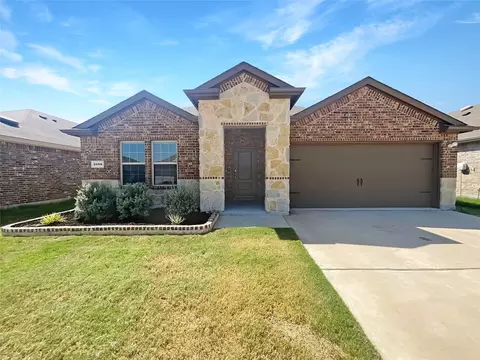 1008 Poinsettia Blvd, Denton, TX 76209