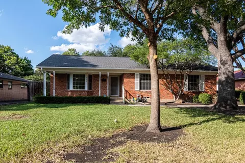 702 Newberry Dr, Richardson, TX 75080