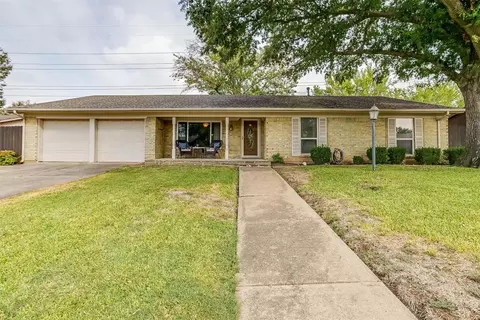 5529 Scott Dr, North Richland Hills, TX 76180