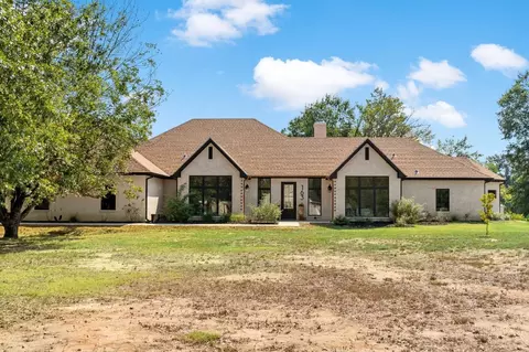 163 Cascades Blvd, Paris, TX 75462