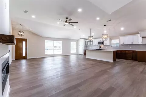 4919 Chilton Dr, Dallas, TX 75227
