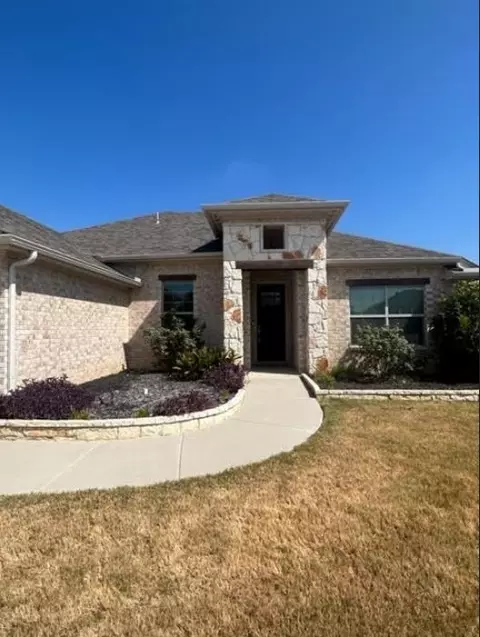 664 Fossil Wood, Saginaw, TX 76179