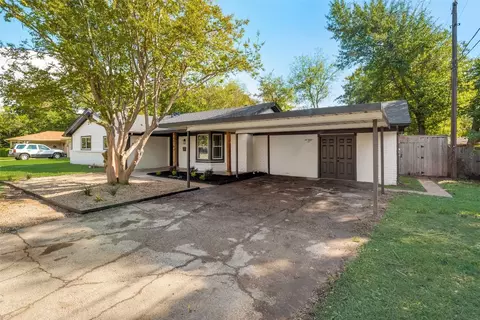 1018 Ross Dr, Irving, TX 75061