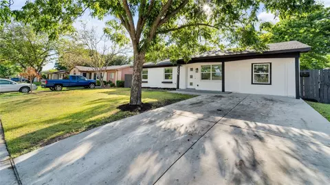 1005 Darnel Dr, Mesquite, TX 75149