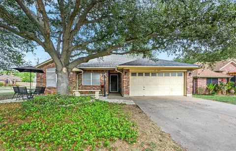 1526 Hayloft Ln, Granbury, TX 76048