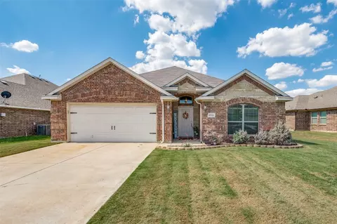 4116 Bridle Path Ln, Sanger, TX 76266
