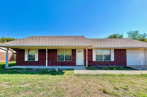 1303 Luanne, Bellmead, TX 76705