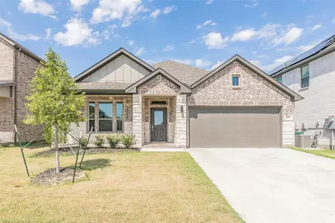 399 Boone Dr, Waxahachie, TX 75165