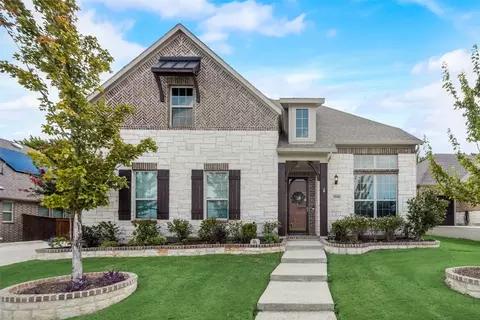 7928 Forest Hills Ct, North Richland Hills, TX 76182