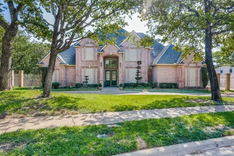 4901 Cranbrook Dr W, Colleyville, TX 76034