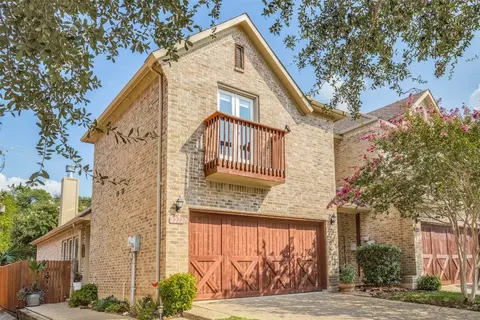 2217 Highland Villa Ln, Arlington, TX 76012