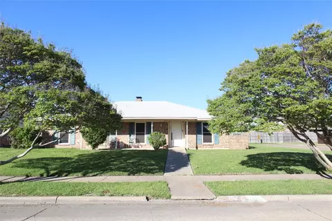 5038 Boca Raton Dr, Garland, TX 75043