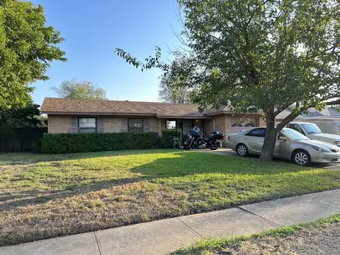 2526 Globe Ave, Dallas, TX 75228