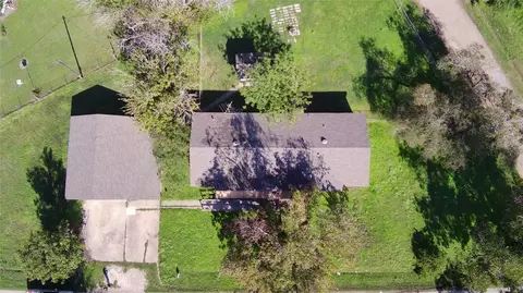 807 E Beth, Whitney, TX 76692 photo 3