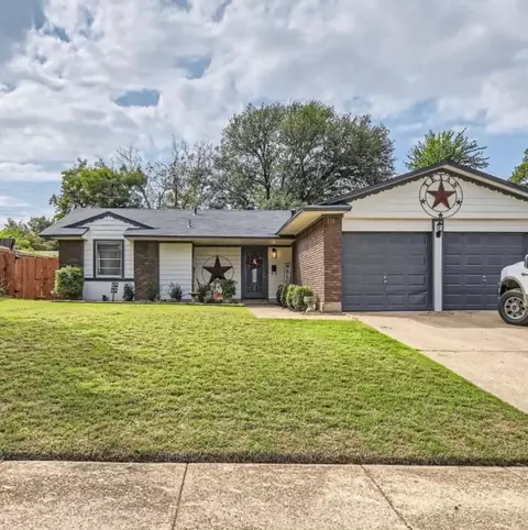 1110 Wright St, Arlington, TX 76012