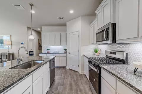 5237 Mountain View Dr, Krum, TX 76249 photo 6