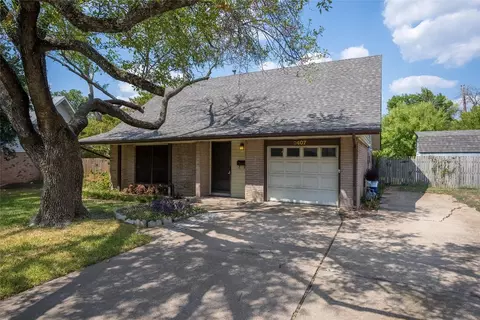 2407 Lakeland Dr, Carrollton, TX 75006