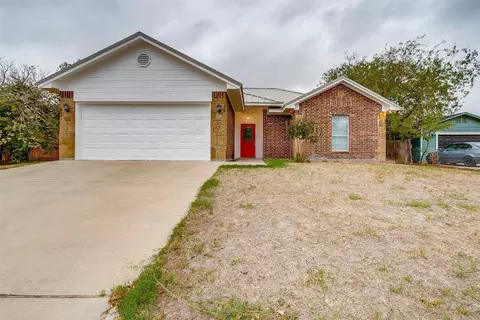 1011 Van Winkle St, Weatherford, TX 76086