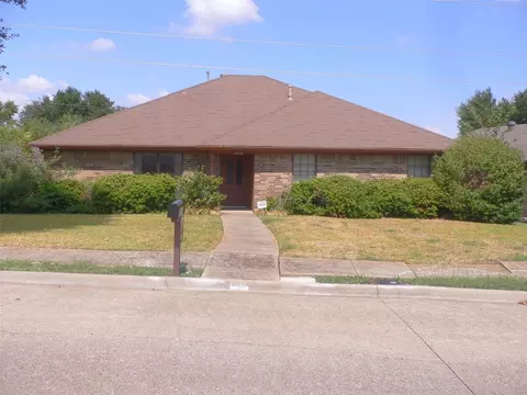 301 E Grubb Dr, Mesquite, TX 75149