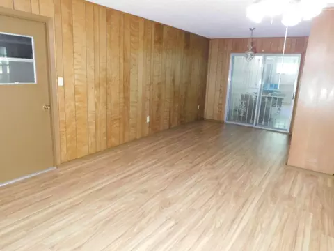 Living - 715 E Mary Lee, Plain Dealing, LA 71064 photo 1 of 9