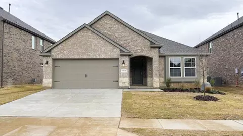 3808 Smugglers Mine St, Aubrey, TX 76227