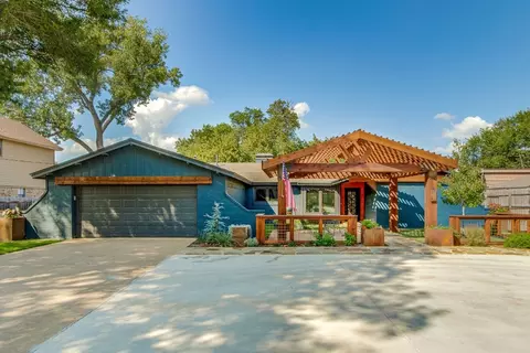 2110 Ridge Ln, Grapevine, TX 76051