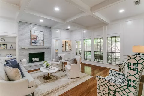 9111 Stone Creek Pl, Dallas, TX 75243