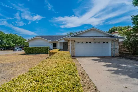 1801 Pantego Dr, Fort Worth, TX 76134