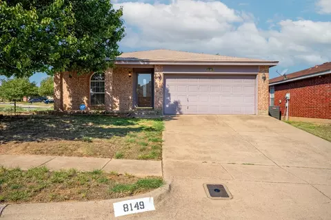 8149 Twin Oaks Trl, Fort Worth, TX 76134
