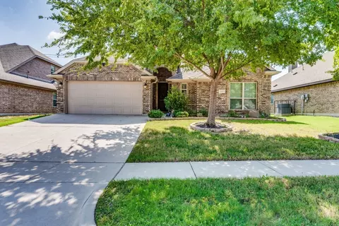 1512 Cowtown Dr, Mansfield, TX 76063