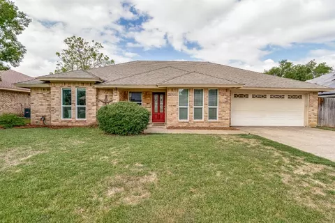 1303 Brookfield Ln, Mansfield, TX 76063