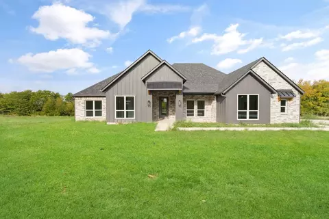 405 County Road 4945, Leonard, TX 75452