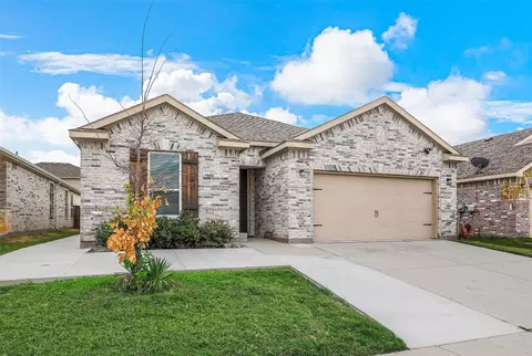 10204 Fox Haven Ct, Fort Worth, TX 76131