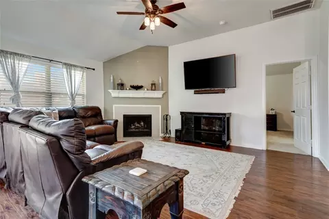 505 Brasher Ln, Euless, TX 76040 photo 13