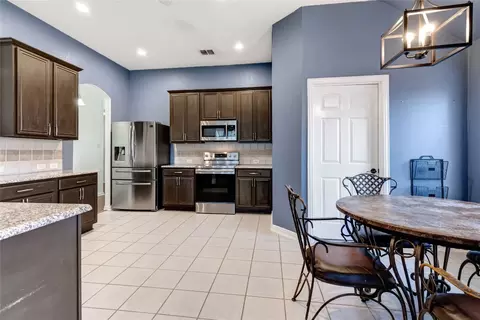 505 Brasher Ln, Euless, TX 76040 photo 9