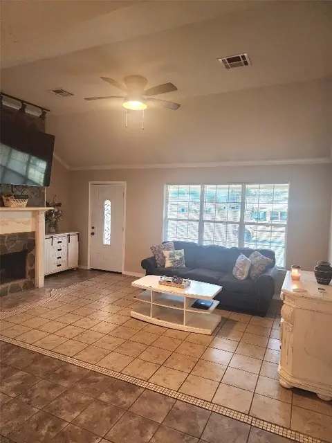 405 Cross Dr, Haughton, LA 71037