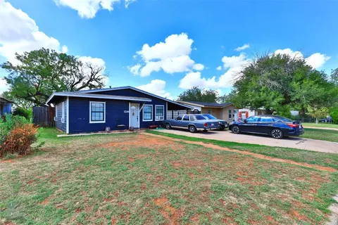 1226 S Crockett Dr, Abilene, TX 79605