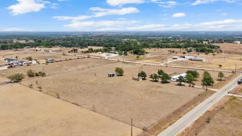139 Mission Rd, Weatherford, TX 76088